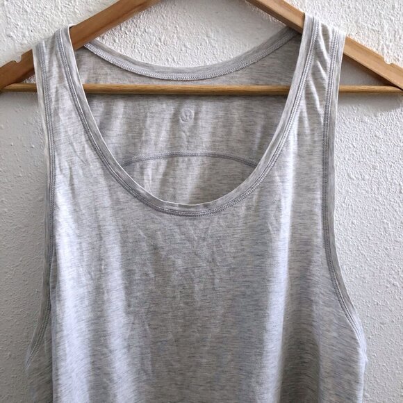 LULULEMON To The Point Tank No Size Tag Check Measurements - Picture 7 of 9